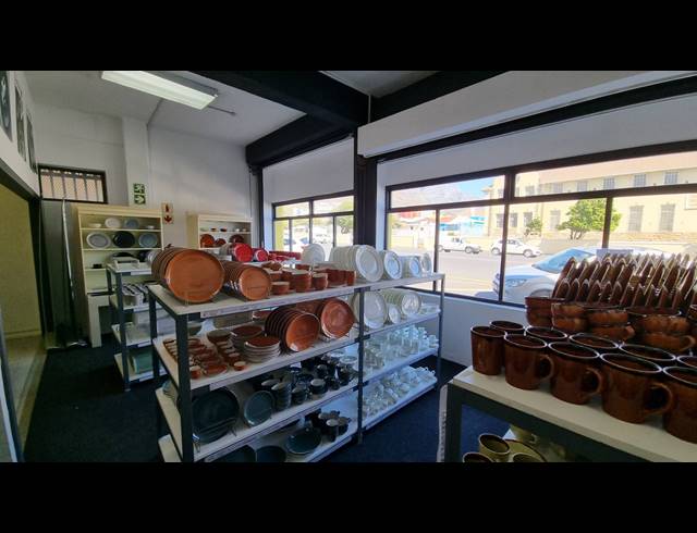 288M² MINI FACTORY TO LET IN SALT RIVER